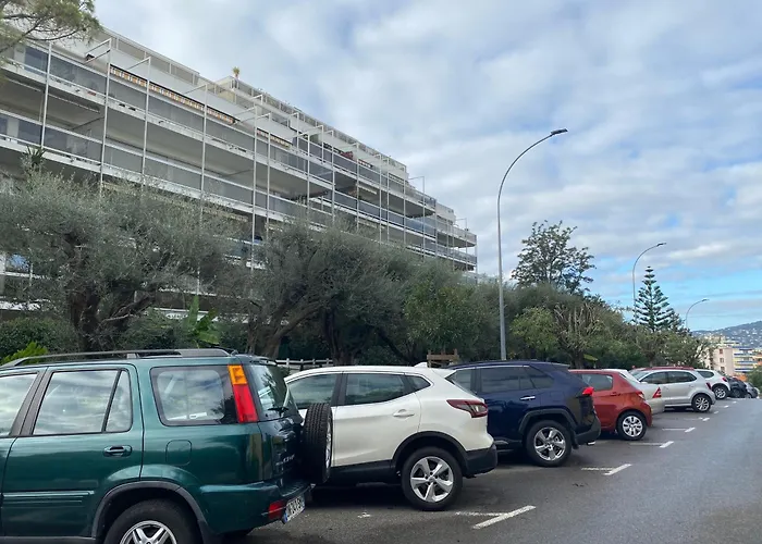 Logement En Residence Vacances Classe 2 Etoiles Au Bord De Mer 4 Couchages Avec Cabine Lit Superpose Et Au Salon Un Canape Convertible Et Piscine A 300 M Des Transports Communs,Gare Ferroviaire,Commerces Et Plages